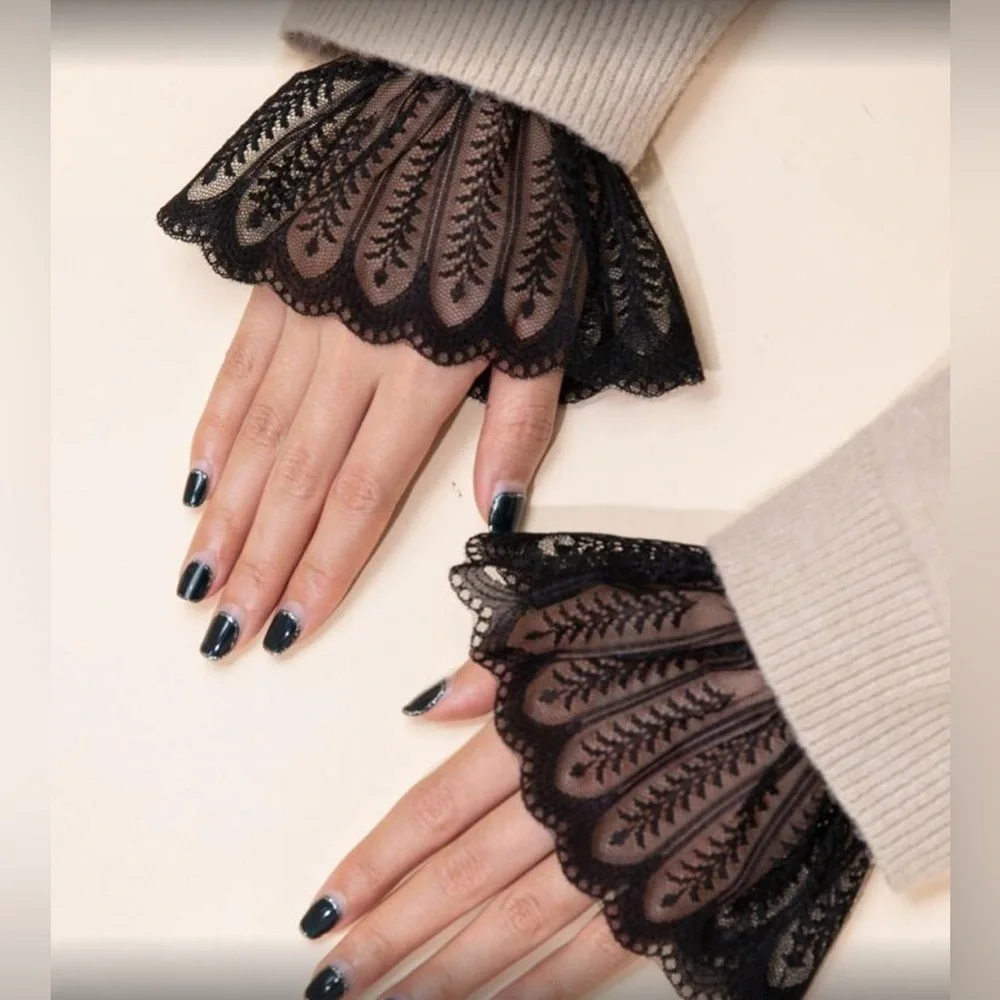 ✨NEW Elegant Black Lace Hollow Gloves Sleeves cuffs